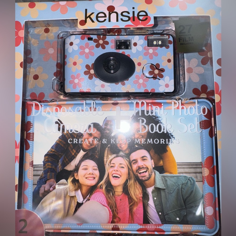 Disposable Camera + Mini PhotoBooth Set!